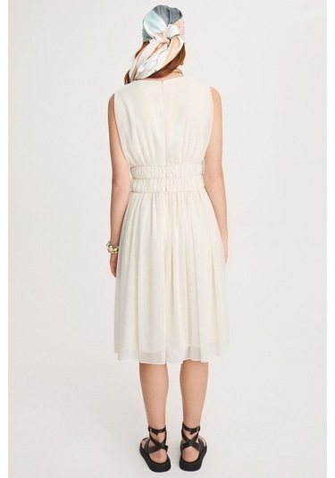 Perspective V Yaka Midi Şifon Elbise - Minimalist Yazlık Elbise Ekru