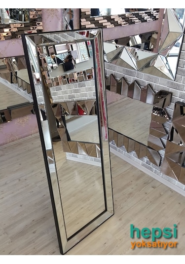 Ayna Çerçeveli Model Siyah Renk Ayaklı Boy Aynası Siyah