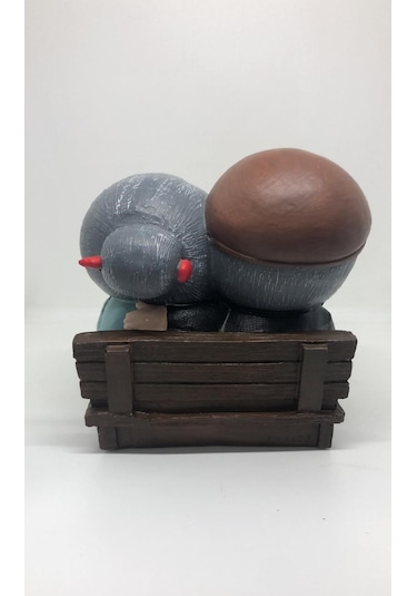 Lebron Bankda Oturan Yaşlı Çift