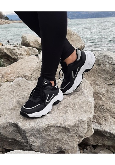 Dunlop 2323 Siyah-Beyaz Renk Fuspetli Kalın Taban Spor Ayakkabı AYKSAYAK-000503