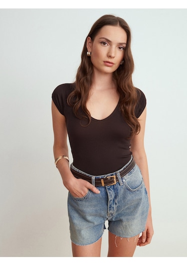 Dilvin 32894 V Yaka Fit T-shirt-koyu Kahve