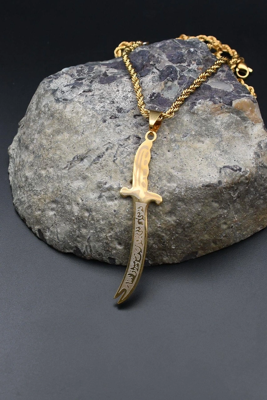 La Feta İlla Ali La Seyfe İlla Yazlı Zülfikar Kolye Paslanmaz Çelik Zincir Altın Kaplama 3mm 902308 Altın