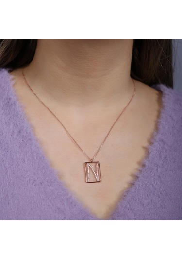 N Harfi Zirkon Taşlı Rose Gold Kaplama Çerçeveli Gümüş Kolye Gümüş