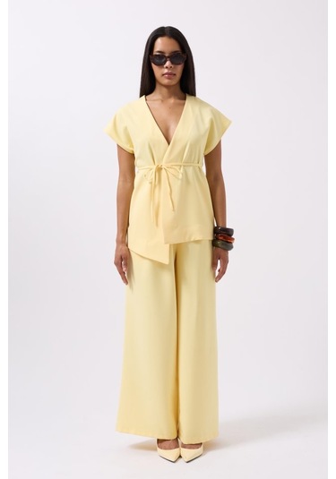 Modasize Bağcık Detay Yelek Sarı