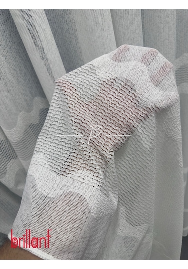 Tül Perde Brillant Marka Aplike Dantel Yoda Desen Yeni Nesil Lüx Örme Kumaş 1 . Kalite Ekru