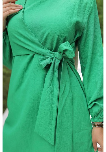 Yandan Bağlamalı Tesettür Zümrüt Takım Zümrüt