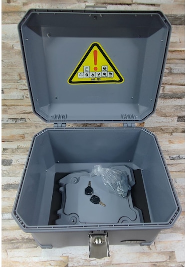 Motosiklet Çantası 45 Lt Sert Plastik Nardo Gri V1