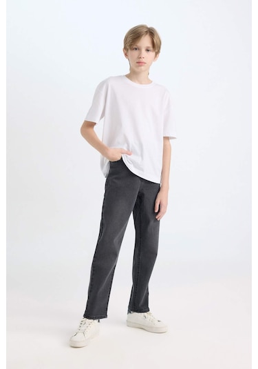 DeFacto Erkek Çocuk Loose Fit Düz Paça Cepli Basic Düz Jean Pantolon C3698A824WNNM36 DeFacto Erkek Çocuk Loose Fit Düz Paça Cepli Basic Düz Jean Pantolon C3698A824WNNM36