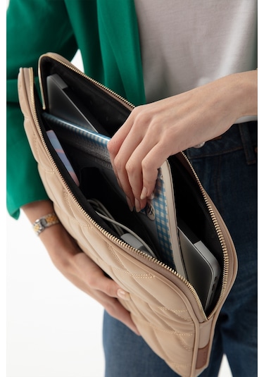 Kapitone Laptop Kılıfı 15.6 & 16 İnç Vizon