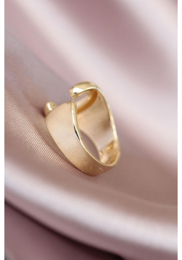 C Harfli Altın Renk Ayarlamalı Metal Kadın Yüzük Altın