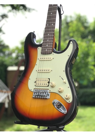 Kozmos Kst-62Hss-Grwn 62 Stratocaster Hss 3Ts - 3 Ton Sunburst El