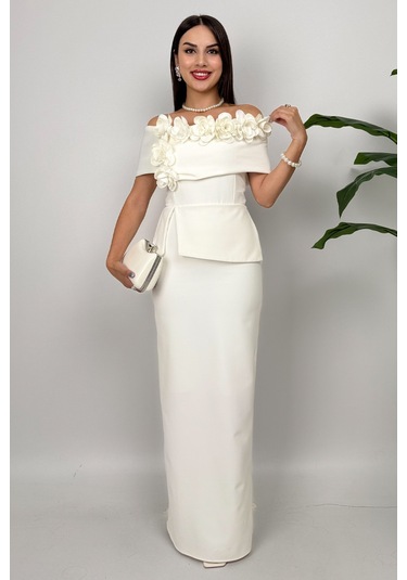 Vivenza Gül Detaylı Omuz Açık Kayık Yaka Uzun Beyaz Abiye Elbise, Nişan Ve Davet Zarafeti Beyaz