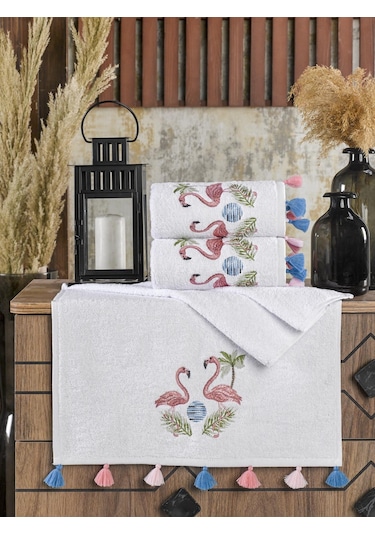 Flamingo Nakışlı Püsküllü 3'lü El Ve Yüz Havlusu Beyaz