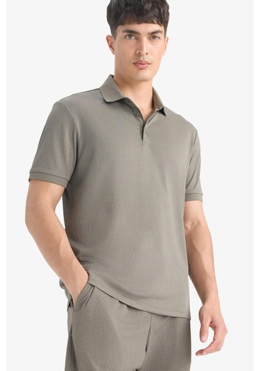 DeFacto Slim Fit Dar Kesim Polo Yaka Dokulu Kısa Kollu Krinkıl Tişört E1222AX25SMKH401