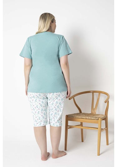 Mint Yeşili Mint Yeşili Çiçek Desenli Büyük Beden %100 Pamuklu Kısa Kol Kapri Pijama Takım Mint Yeşili