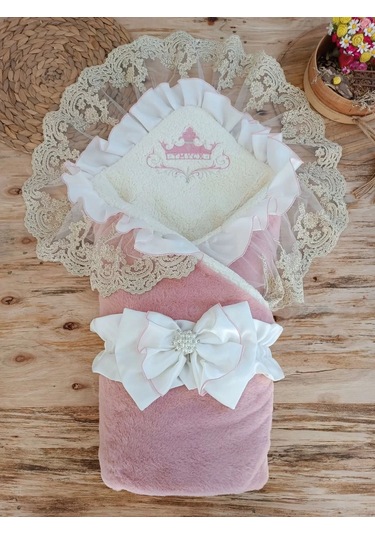 Yenidoğan Wool Yün Kumaş Taç Nakışlı Güpür Duvaklı Fiyonk Prizma Taş Unisex Kundak Bebek Battaniyesi Pembe Çok Renkli