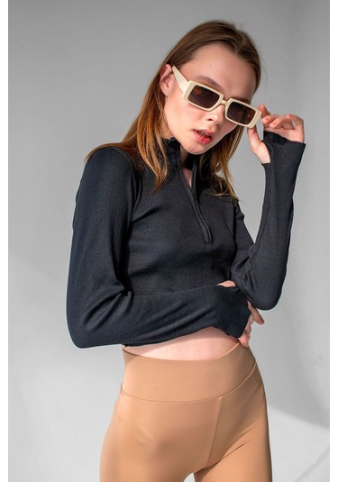 Siyah Bilek Detaylı Fermuarlı Crop Bluz Siyah