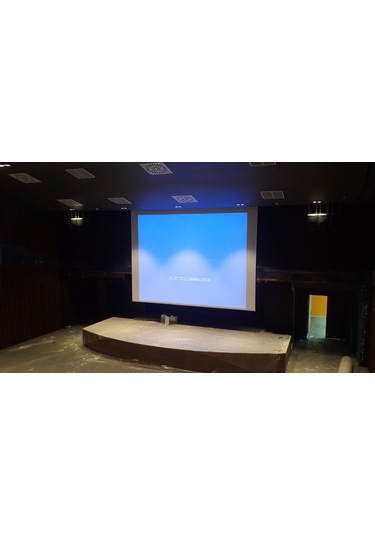 Sanper 700x500 Cm Motorlu Projeksiyon Perdesi