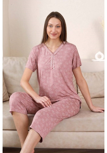 Kadın Gül Kurusu V Yaka Dantel Detay Viskon 3 Düğmeli Kısa Kol Yazlık Kapri Pijama Takımı Gül Kurusu