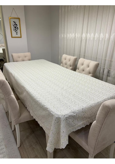 Brode Nakış Işlemeli Dertsiz Masa Örtüsü 150x250 Krem