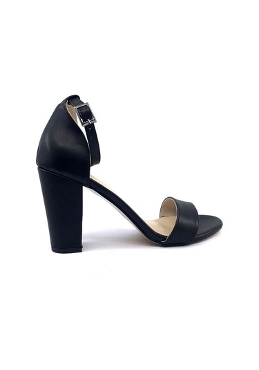Ayakkabımood Gizzah Siyah 9Cm Bayan Tek Bant Topuklu Ayakkabı