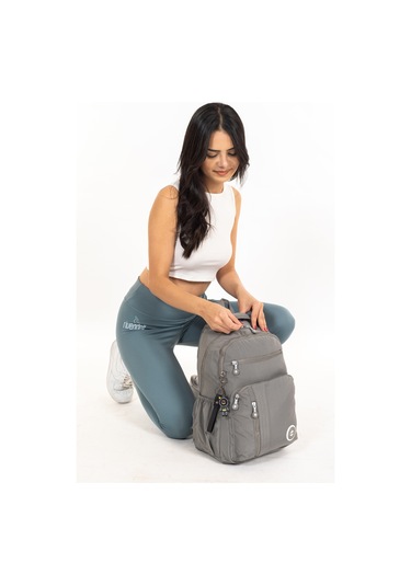 Modern Tarzda Su Geçirmez Krınkil Kumaş Okul Sırt Çantası Hafif, Konforlu Ve Fonksiyonel Tasarım - Gri Gri
