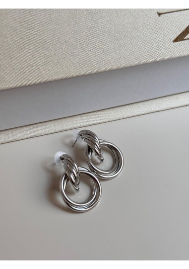 Çift Halka Formlu Gümüş Renk Çelik Küpe Minimal Ve Modern Tasarım Gümüş