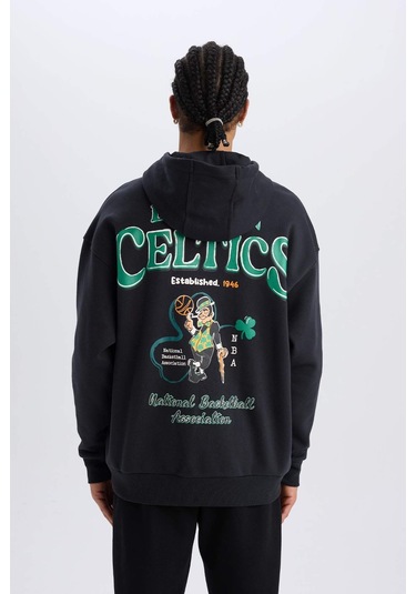 DeFactoFit NBA Boston Celtics Oversize Geniş Kalıp Kapüşonlu Sırt Baskılı Kalın Sweatshirt D6690AX25SPBK82