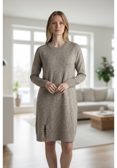 Kadın Önü Desenli Etek Yan Ucu Boncuklu Düşük Kol Tunik Krem