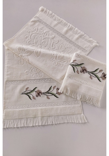 Kanaviçe Nakışlı Güllü Kadife El Yüz Havlusu - 50x90 Cm- Krem Krem Krem