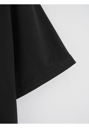 Kadın Oversize Bisiklet Yaka Düz Crop T-shirt - Siyah