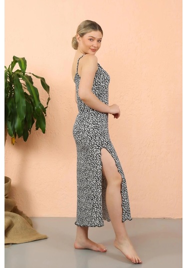 Giyim Kadın İp Askılı Yırtmaçlı Uzun Lacivert Gecelik Lacivert