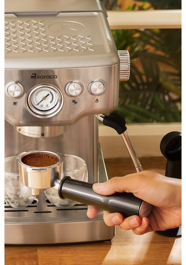Karaca Coffee Art 1353 Süt Köpürtücülü 20 Bar Basınçlı Espresso Kahve Makinesi
