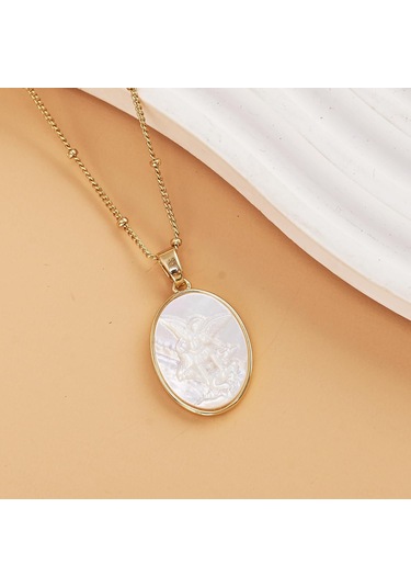 Vkemall Mikro Takılı 18k Altın Kaplama Bakır Zincirli 45cm Oval Doğal Beyaz Perlama Micael Meleği Korumalı Pendent Kolye Gold