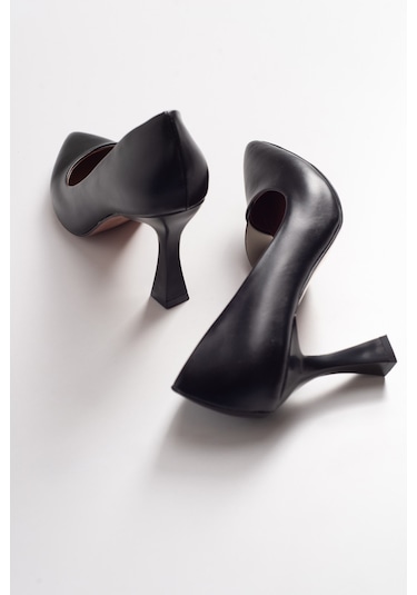 Luvishoes 653 Siyah Cilt Topuklu Kadın Ayakkabı Siyah