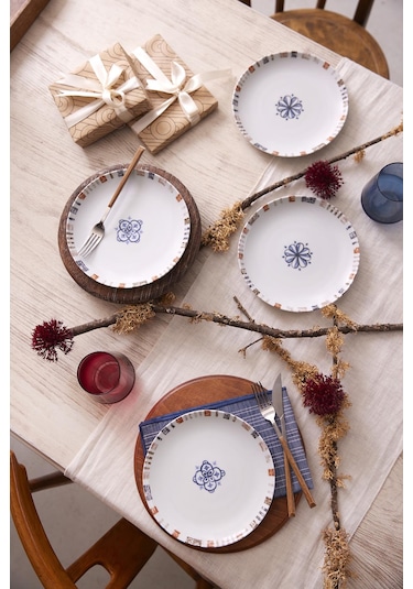 Kütahya Porselen Lily 4 Parça 21 Cm Pasta Tabağı 447018