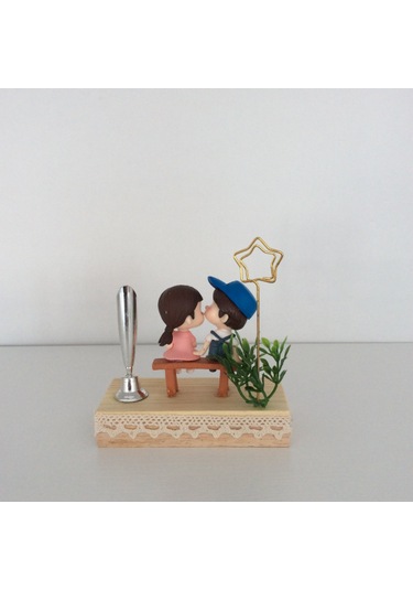 Bankta Oturan Romantik Sevgililer Notluk Biblo Model 2 Diğer