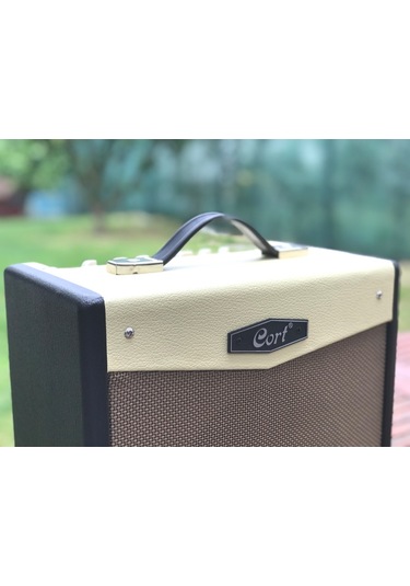 Cort Cm15R Black Elektro Gitar Amfisi