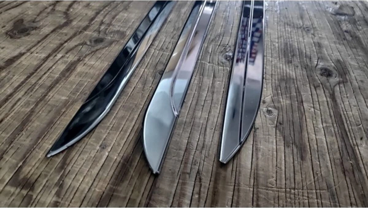 Ueskrom Corolla Yan Kapı Çıtası 2019 Üzeri Uyumlu