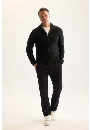 DeFacto Siyah Standart Fit Normal Kesim Yarım Balıkçı Yaka Fermuarlı Triko Hırka R1195AZ24WNBK27 DeFacto Siyah Standart Fit Normal Kesim Yarım Balıkçı Yaka Fermuarlı Triko Hırka R1195AZ24WNBK27