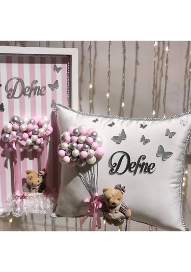 Satafatorganizasyon Bebek Kapı Süsü ve Takı Yastığı Toplu Ayıcıklı Pleksi İsimli Pembe