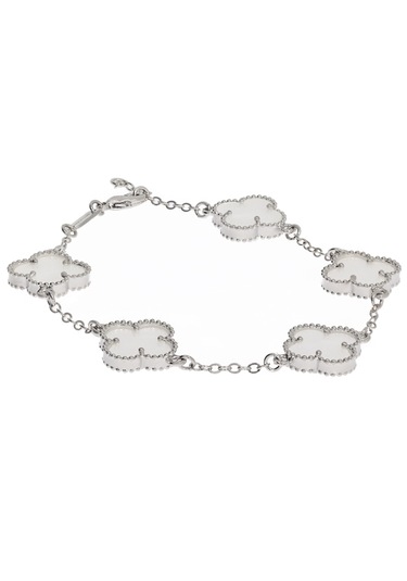 Kadın Beyaz Renk Yonca Model Çelik Bileklik Gümüş