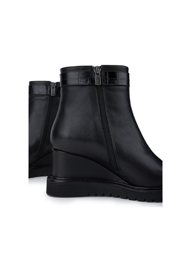 Tamer Tanca Kadın Hakiki Deri Siyah Deri Casual Bot 33 416 Bn Bot Sk24-25 Sıyah Dr Siyah