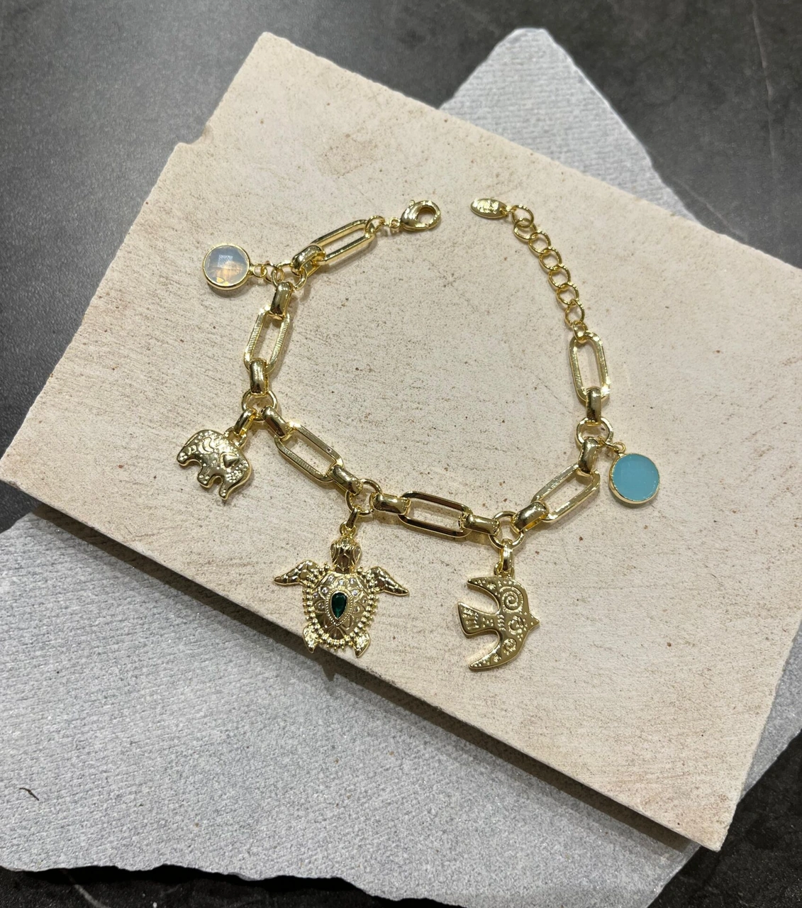 Hayvan Charmlı Bileklik Çok Renkli