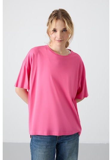 Tommy Life Şeker Pembe Penye Modal Yumuşak Tuşeli Oversize Fit Basic Kadın T-shirt- 97285 Şeker Pembe