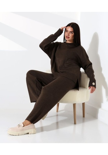Rahat Kalıp Kol Detaylı Triko Takım Kahverengi