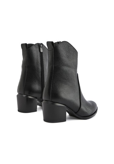 Hakiki Deri Siyah Renk Fermuarlı Kalın Topuk Sivri Burun Kadın Bot Siyah