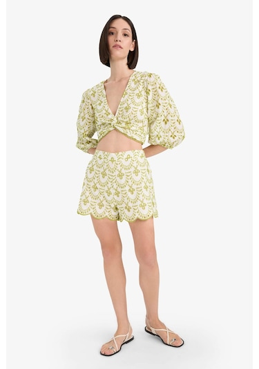 DeFacto Desenli Nakışlı Brode Plaj Şortu-Fall in Love C6173AX25SMER103