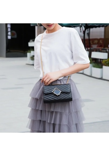 Kadın Kentsel Basit İşlemeli Zincir Çanta 3d Duygu Düz Renk Crossbody Cep Tassel Black Siyah