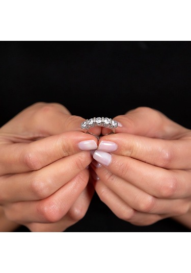 Kenarları Küçük Zirkon Taş Detaylı 925 Ayar Gümüş Kadın Beştaş Yü (500123184)